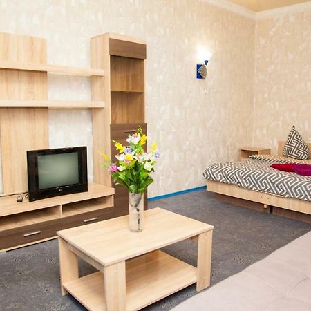 Semi-Luxury Apt On 82 Nezalezhnoi Ukrаiny Street Near Intourist Hotel Zaporizhia Екстериор снимка