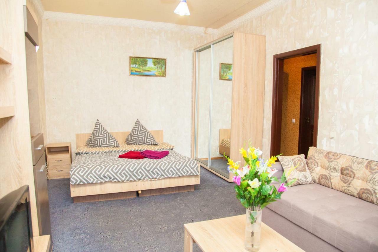 Semi-Luxury Apt On 82 Nezalezhnoi Ukrаiny Street Near Intourist Hotel Zaporizhia Екстериор снимка